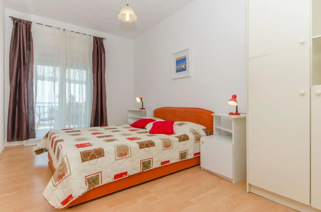 Apartments Bee Maja Trogir