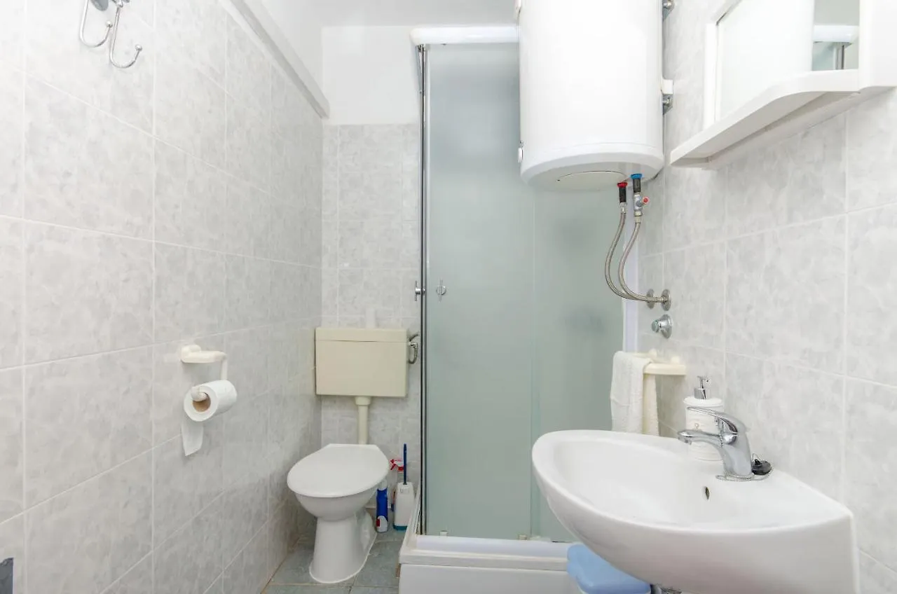 Apartments Bee Maja 0*, Trogir