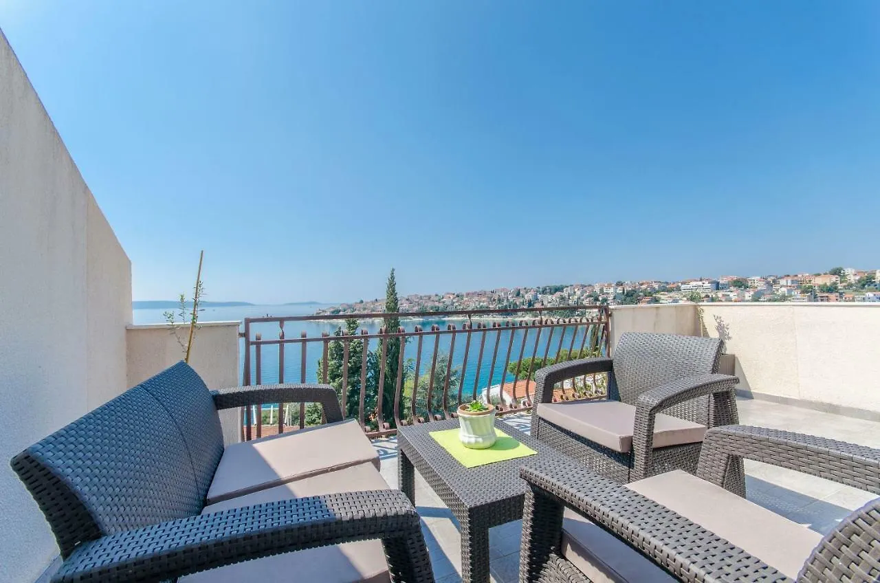 Apartments Bee Maja Croatia