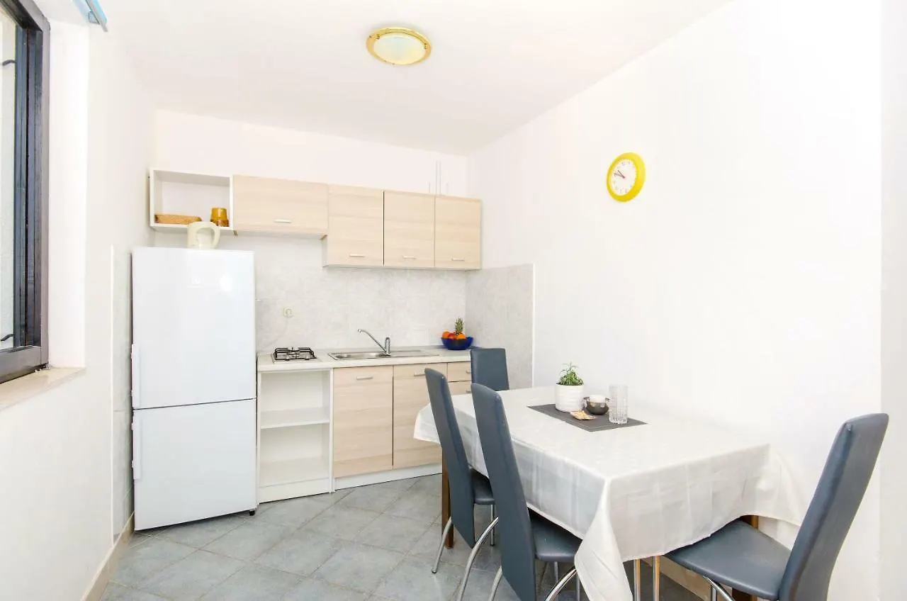 Apartments Bee Maja  Trogir