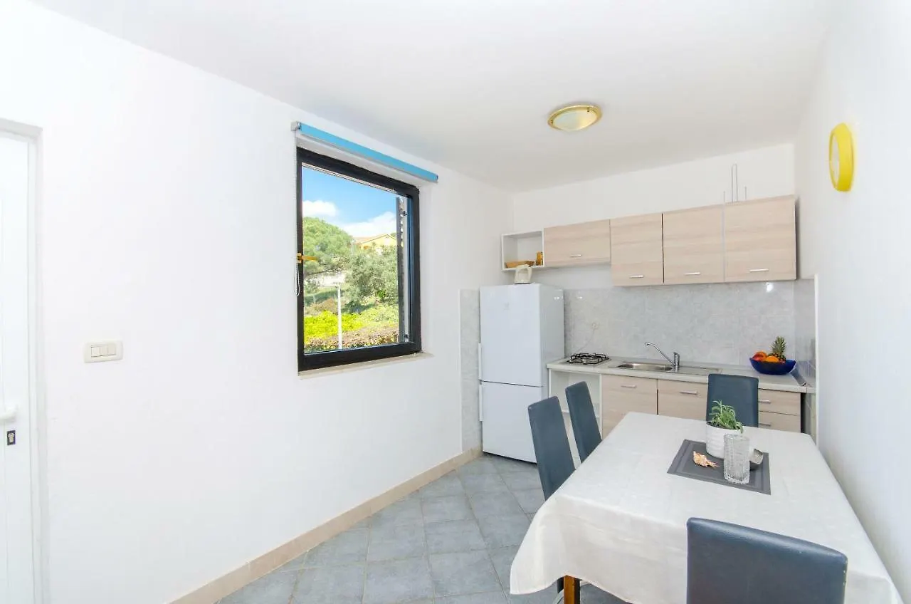 Apartments Bee Maja Trogir