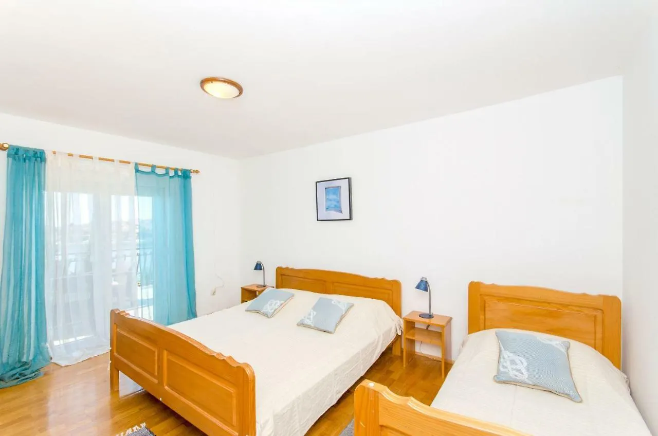 Apartments Bee Maja  Trogir